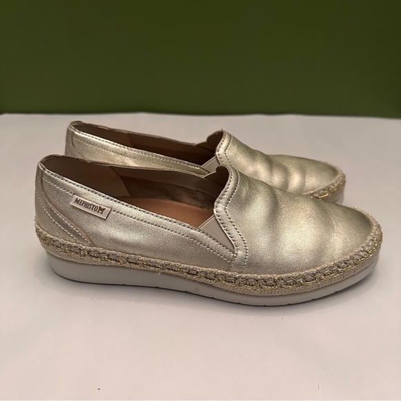 Mephisto Valina Gold Leather Slip On Sneaker - Size 36 US 6 - Picture 1 of 5